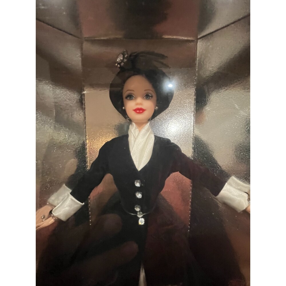 Classique Romantic Interlude Barbie - Picture 2 of 6